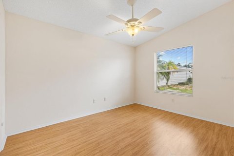 Casa en venta en The Villages, Florida, 2 dormitorios, 110.37 m2 № 1915467 - foto 18