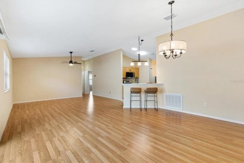 Casa en venta en The Villages, Florida, 2 dormitorios, 110.37 m2 № 1915467 - foto 6