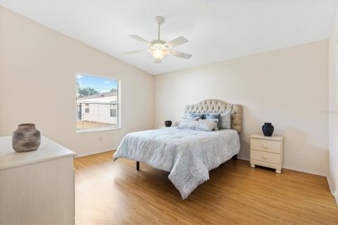 Casa en venta en The Villages, Florida, 2 dormitorios, 110.37 m2 № 1915467 - foto 13