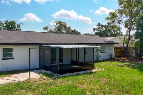 House in Brandon, Florida 4 bedrooms, 171.5 sq.m. № 2309945 - photo 30