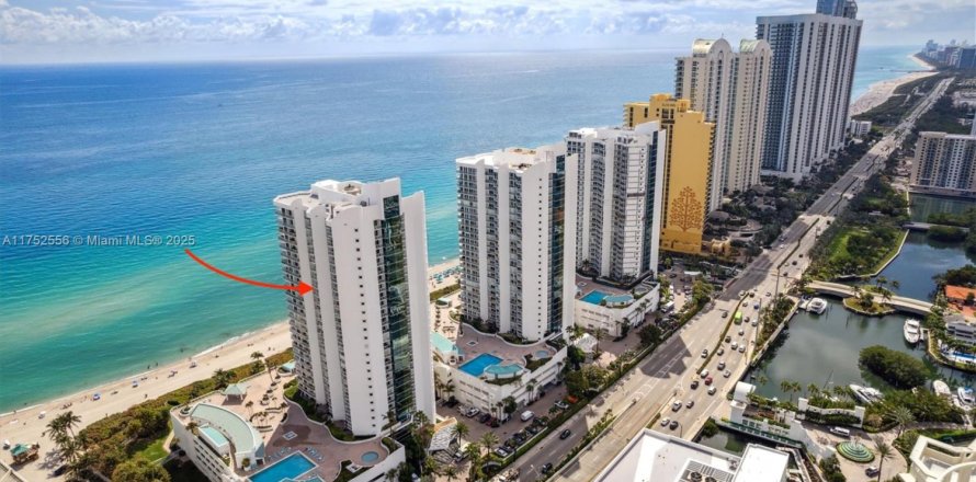 Condo à Sunny Isles Beach, Floride, 2 chambres  № 1863412