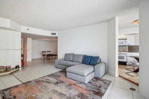 Copropriété à vendre à Sunny Isles Beach, Floride: 2 chambres, 135.64 m2 № 1863412 - photo 3