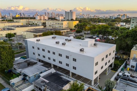 Apartment in Miami, Florida 2 bedrooms, 82.87 sq.m. № 2000712 - photo 21