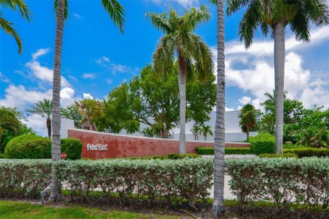 Condo in Aventura, Florida, 1 bedroom № 2242363