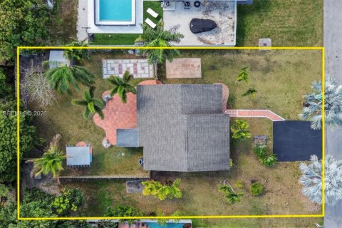 House in Homestead, Florida 3 bedrooms, 100.8 sq.m. № 2036414 - photo 4