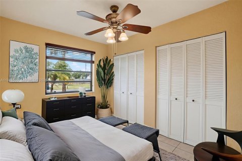 House in Homestead, Florida 3 bedrooms, 100.8 sq.m. № 2036414 - photo 20