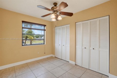 House in Homestead, Florida 3 bedrooms, 100.8 sq.m. № 2036414 - photo 19