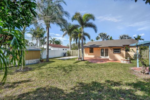 House in Homestead, Florida 3 bedrooms, 100.8 sq.m. № 2036414 - photo 27