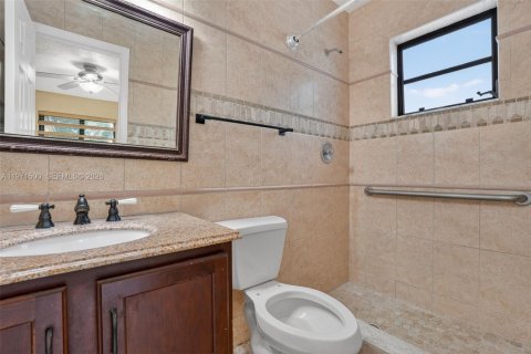 House in Homestead, Florida 3 bedrooms, 100.8 sq.m. № 2036414 - photo 15