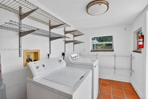 House in Homestead, Florida 3 bedrooms, 100.8 sq.m. № 2036414 - photo 30