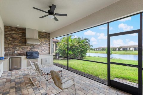 Villa ou maison à vendre à Lakewood Ranch, Floride: 3 chambres, 186.36 m2 № 2410182 - photo 23
