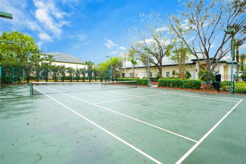 Condo in Kissimmee, Florida, 2 bedrooms  № 1718037 - photo 26