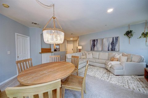 Condo in Kissimmee, Florida, 2 bedrooms  № 1718037 - photo 5