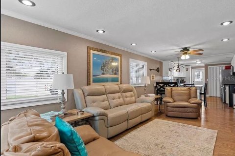 House in Dunedin, Florida 2 bedrooms, 102.19 sq.m. № 1899067 - photo 4