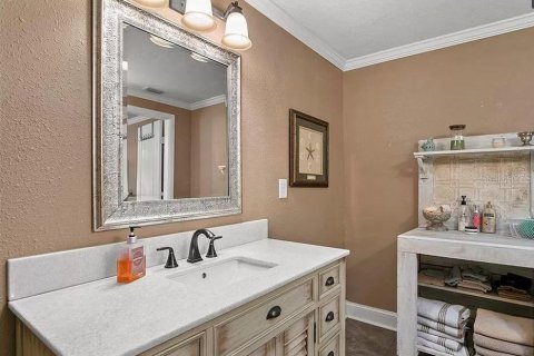 House in Dunedin, Florida 2 bedrooms, 102.19 sq.m. № 1899067 - photo 14