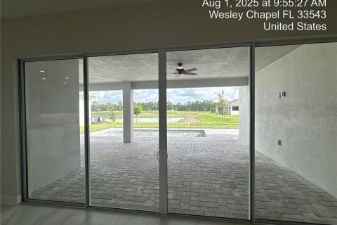 House in Wesley Chapel, Florida 3 bedrooms, 259.01 sq.m. № 1690675 - photo 23