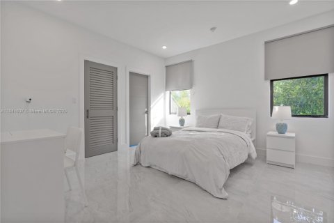 Immobilier commercial à vendre à Miami, Floride: 464.51 m2 № 1940306 - photo 20