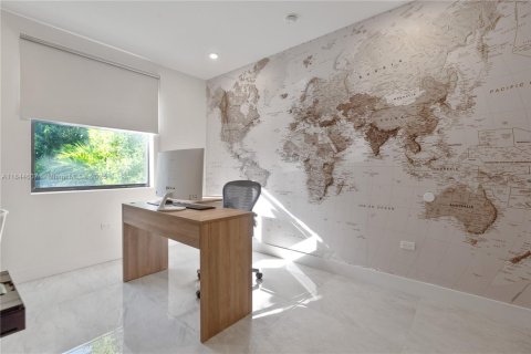 Immobilier commercial à vendre à Miami, Floride: 464.51 m2 № 1940306 - photo 26