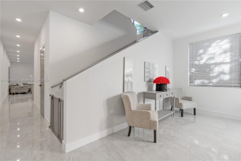 Immobilier commercial à vendre à Miami, Floride: 464.51 m2 № 1940306 - photo 29