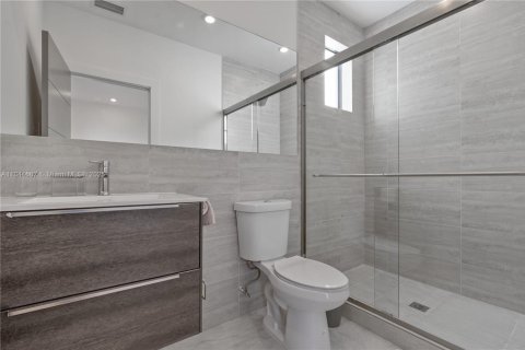 Immobilier commercial à vendre à Miami, Floride: 464.51 m2 № 1940306 - photo 24