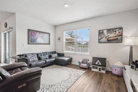 Casa en venta en Davenport, Florida, 4 dormitorios, 171.96 m2 № 2099586 - foto 4