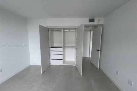 Condo in Key Biscayne, Florida, 2 bedrooms № 1988873 - photo 18