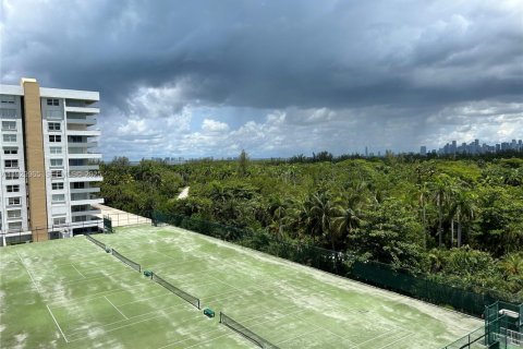 Condo in Key Biscayne, Florida, 2 bedrooms № 1988873 - photo 2