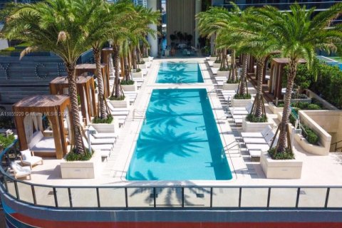 Condo in Miami, Florida, 2 bedrooms  № 1874754 - photo 18