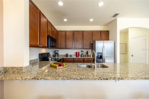 Townhouse in Kissimmee, Florida 4 bedrooms, 177.16 sq.m. № 1720885 - photo 8