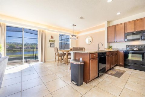 Townhouse in Kissimmee, Florida 4 bedrooms, 177.16 sq.m. № 1720885 - photo 6