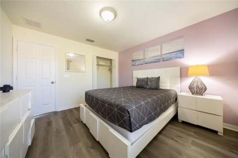 Townhouse in Kissimmee, Florida 4 bedrooms, 177.16 sq.m. № 1720885 - photo 17