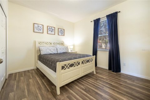 Townhouse in Kissimmee, Florida 4 bedrooms, 177.16 sq.m. № 1720885 - photo 24