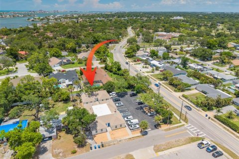 Commercial property in Largo, Florida № 1657286 - photo 8