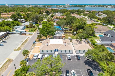 Commercial property in Largo, Florida № 1657286 - photo 10