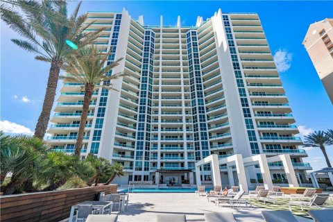 Condominio en alquiler en Fort Lauderdale, Florida, 2 dormitorios, 176.98 m2 № 1226706 - foto 1