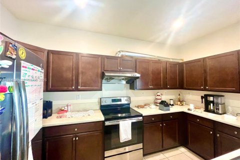 Купить таунхаус в Хайалиа, Флорида 3 спальни, 154.96м2, № 2033702 - фото 10