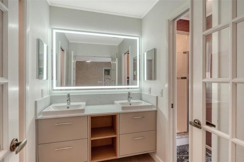 Купить виллу или дом в Сарасота, Флорида 5 комнат, 200.67м2, № 1902160 - фото 22