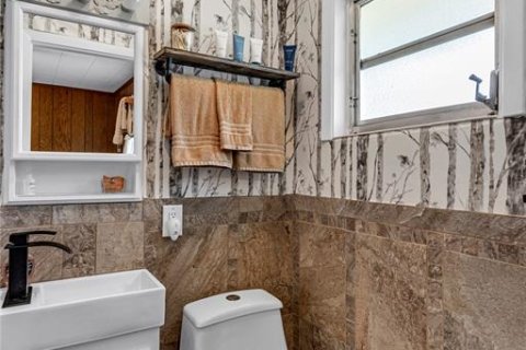 Casa en venta en Astor, Florida, 3 dormitorios, 217.39 m2 № 2217828 - foto 27