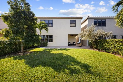 Villa ou maison à vendre à Miami, Floride: 4 chambres, 219.34 m2 № 1862247 - photo 28