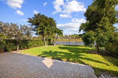 Villa ou maison à vendre à Miami, Floride: 4 chambres, 219.34 m2 № 1862247 - photo 29