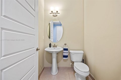 Villa ou maison à vendre à Miami, Floride: 4 chambres, 219.34 m2 № 1862247 - photo 26
