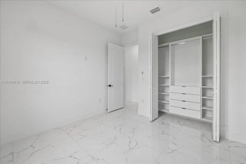 Villa ou maison à vendre à Lehigh Acres, Floride: 3 chambres № 2401678 - photo 28