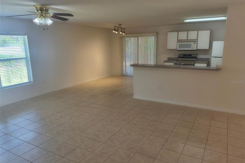 Villa ou maison à louer à Palm Coast, Floride: 4 chambres, 178.47 m2 № 2397014 - photo 3