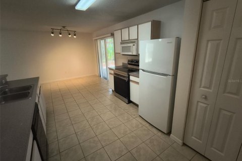 Villa ou maison à louer à Palm Coast, Floride: 4 chambres, 178.47 m2 № 2397014 - photo 5