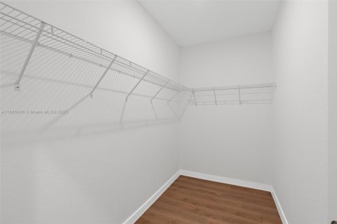 Townhouse in Miami, Florida 5 bedrooms № 1893246 - photo 25