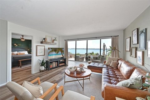 Condominio en venta en Bradenton, Florida, 2 dormitorios, 100.33 m2 № 1796776 - foto 8