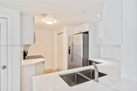 Copropriété à vendre à Miami, Floride: 2 chambres, 117.71 m2 № 1945190 - photo 6