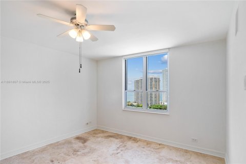 Copropriété à vendre à Miami, Floride: 2 chambres, 117.71 m2 № 1945190 - photo 12