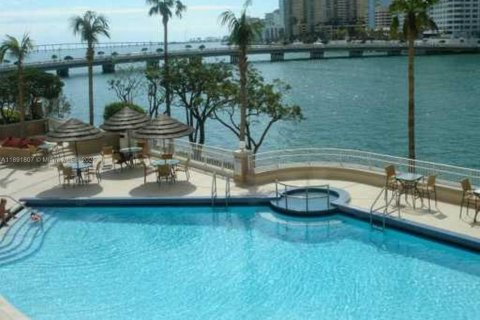 Copropriété à vendre à Miami, Floride: 2 chambres, 117.71 m2 № 1945190 - photo 17