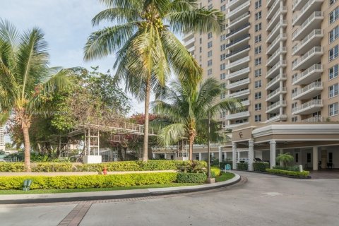 Copropriété à vendre à Miami, Floride: 2 chambres, 117.71 m2 № 1945190 - photo 18